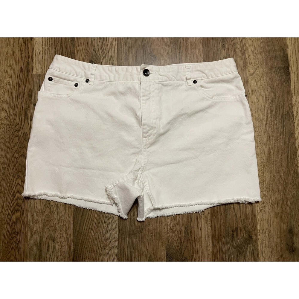 Axcess Shorts, Women's Size 12, White, Frayed Hem, Stretch